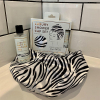 The Somerset Toiletry Co. Set regalo con cuffia da doccia Zebra  - 2