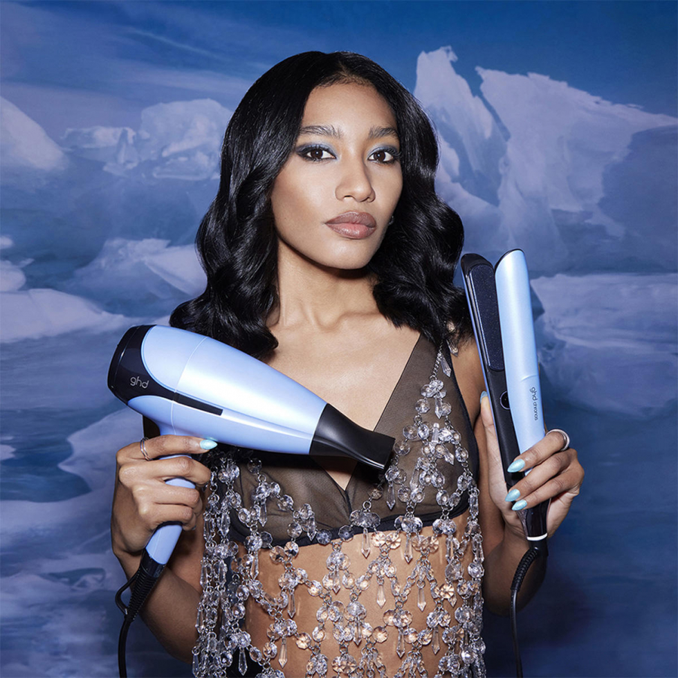 ghd chronos helios Limited Edition Deluxe Straightener Hair Dryer in Icy Blue