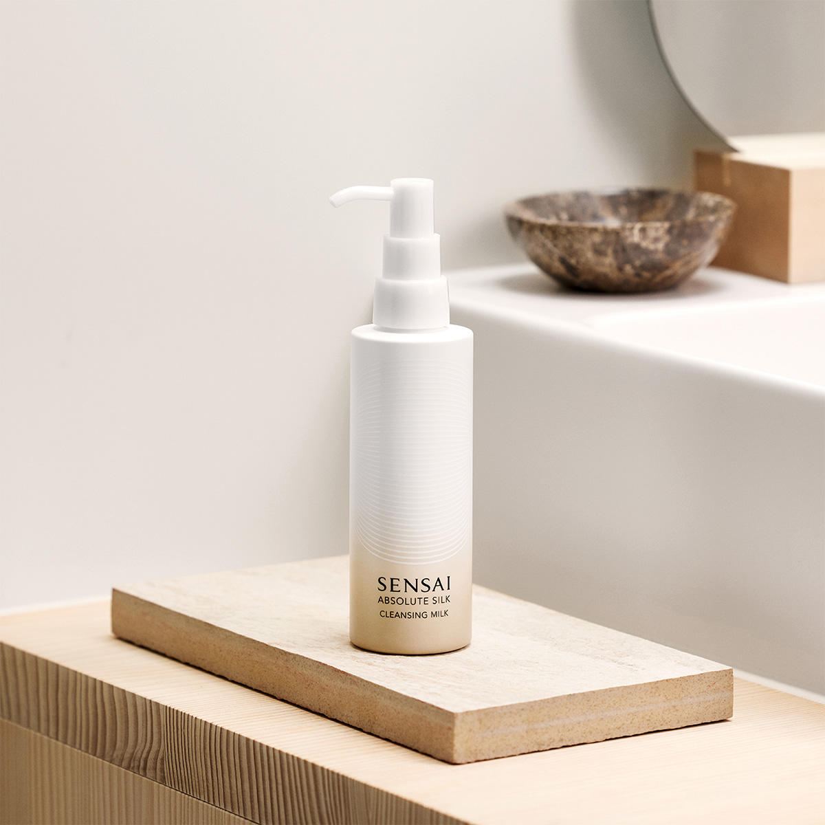 SENSAI ABSOLUTE SILK CLEANSING MILK 150 ml - 3
