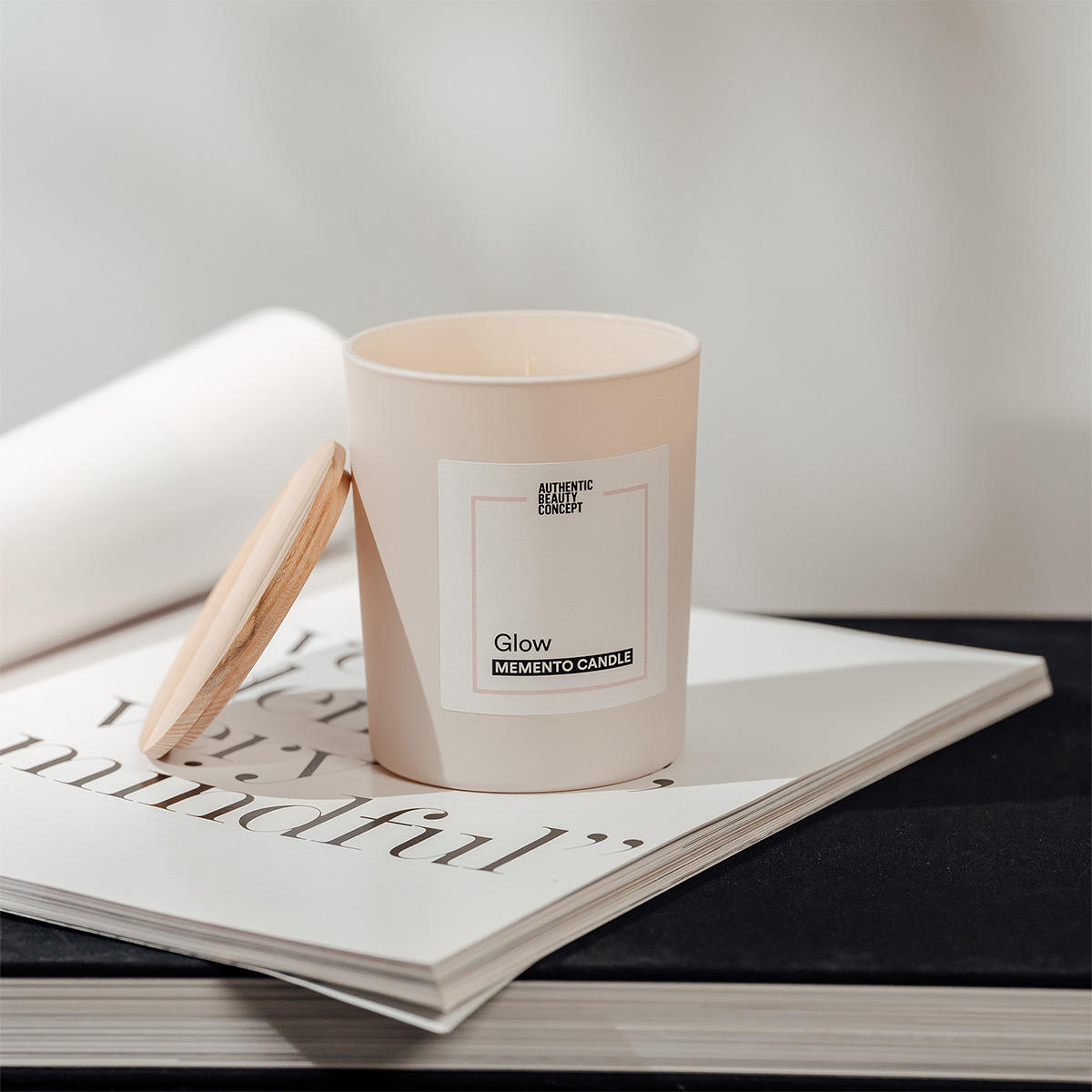 Authentic Beauty Concept Glow Memento Candle 240 g - 3