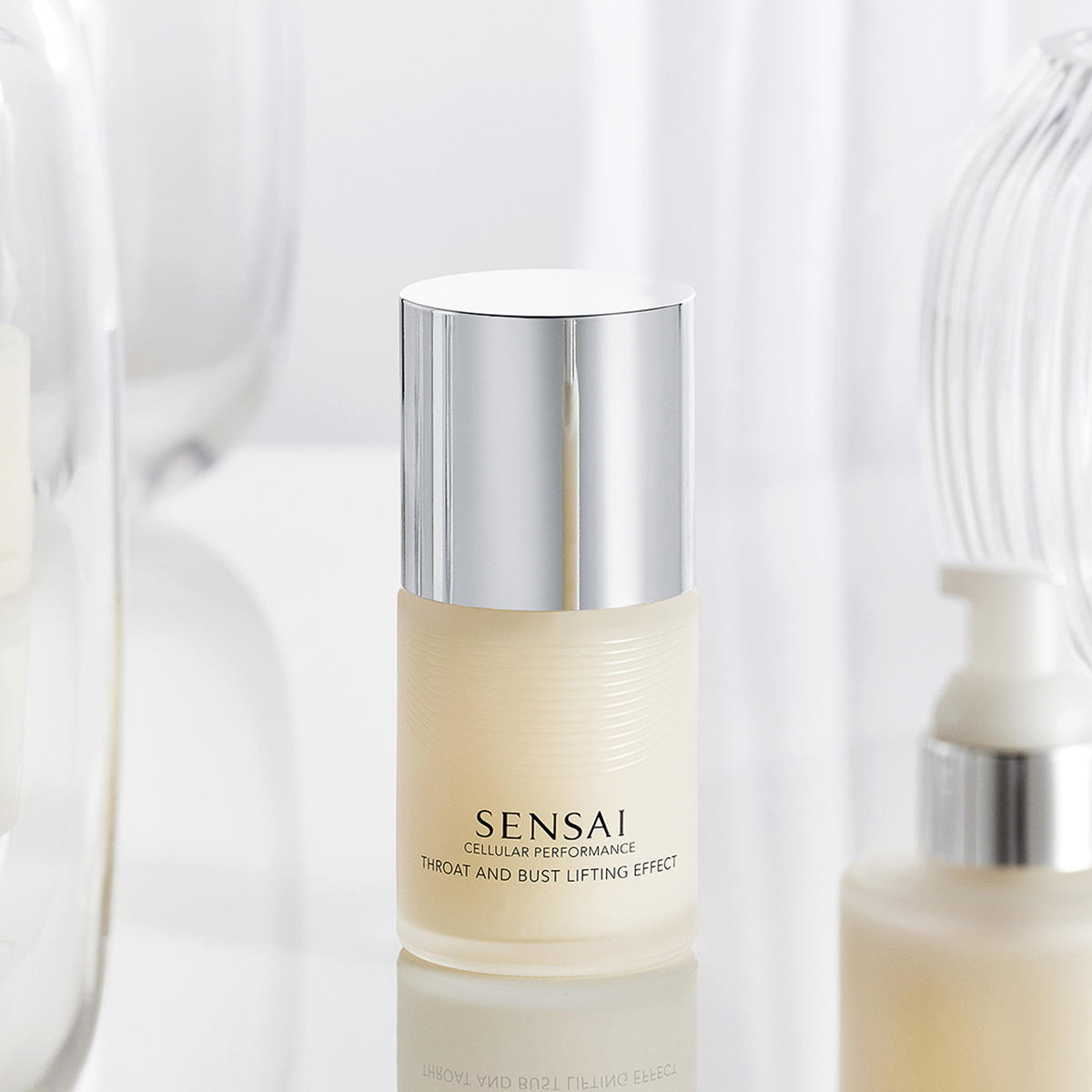 SENSAI CELLULAR PERFORMANCE Throat And Bust Lifting Effect 100 ml - 4