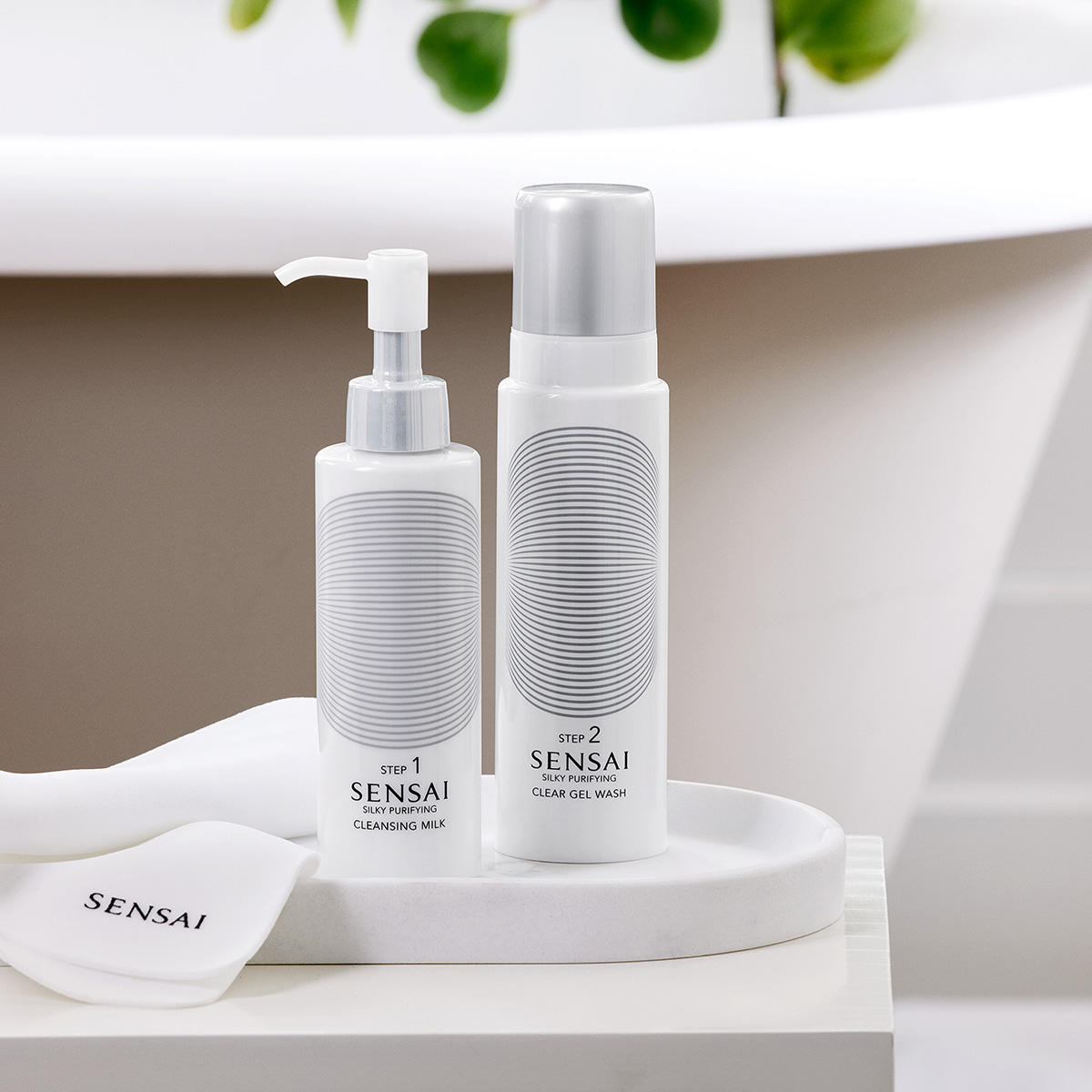 SENSAI SILKY PURIFYING Clear Gel Wash 145 ml - 5
