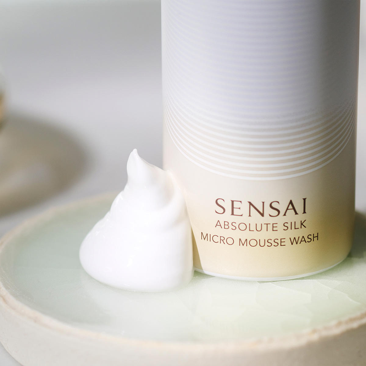 SENSAI ABSOLUTE SILK MICRO MOUSSE WASH 180 ml - 5