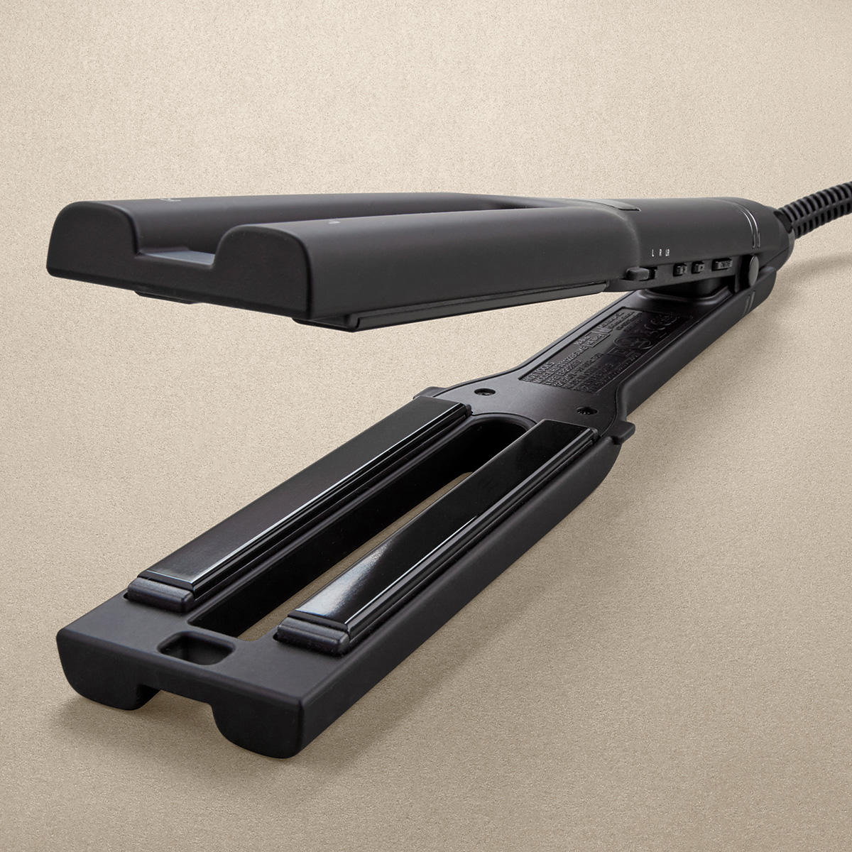 Hot Tools Black Gold Collection Dual Plate Straightener  - 6