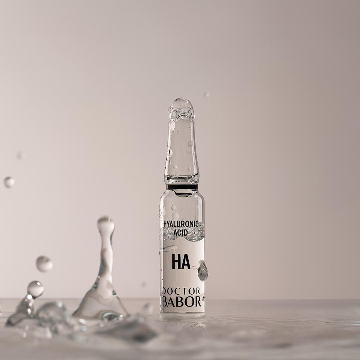 BABOR DOCTOR BABOR HYDRATION 10D Hyaluronic Acid Ampoule Serum Concentrate Packung mit 7 x 2 ml - 9
