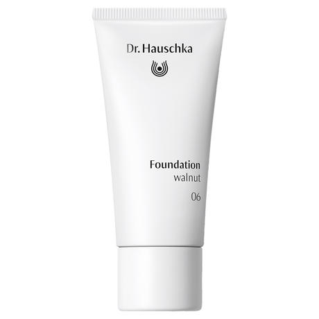 Dr. Hauschka Foundation 06 walnut 30 ml